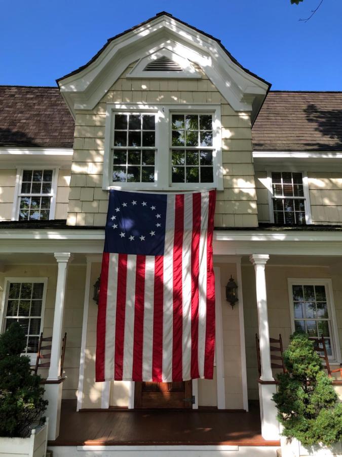 The 1708 House Bed & Breakfast Southampton Exterior photo