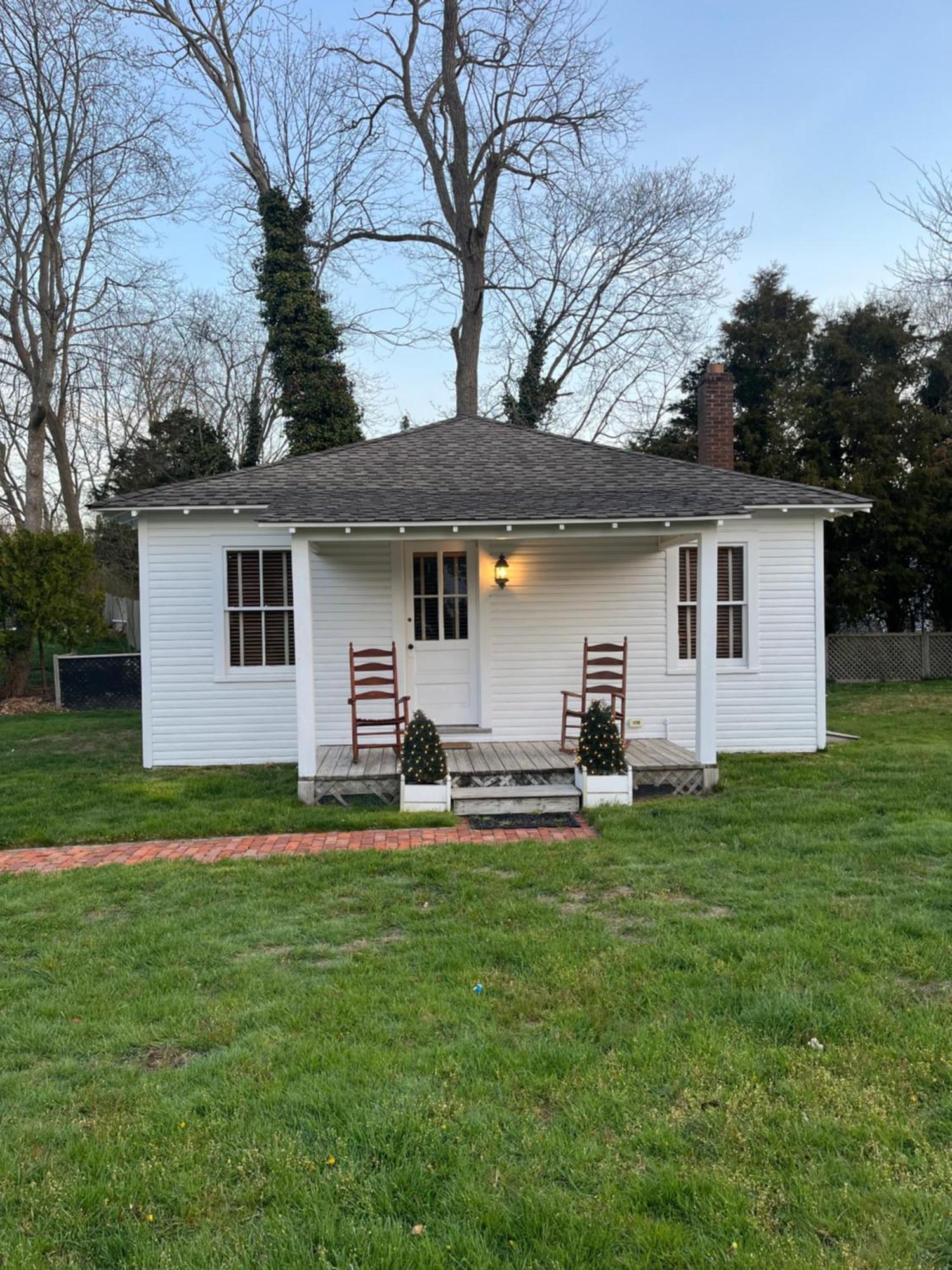 The 1708 House Bed & Breakfast Southampton Exterior photo