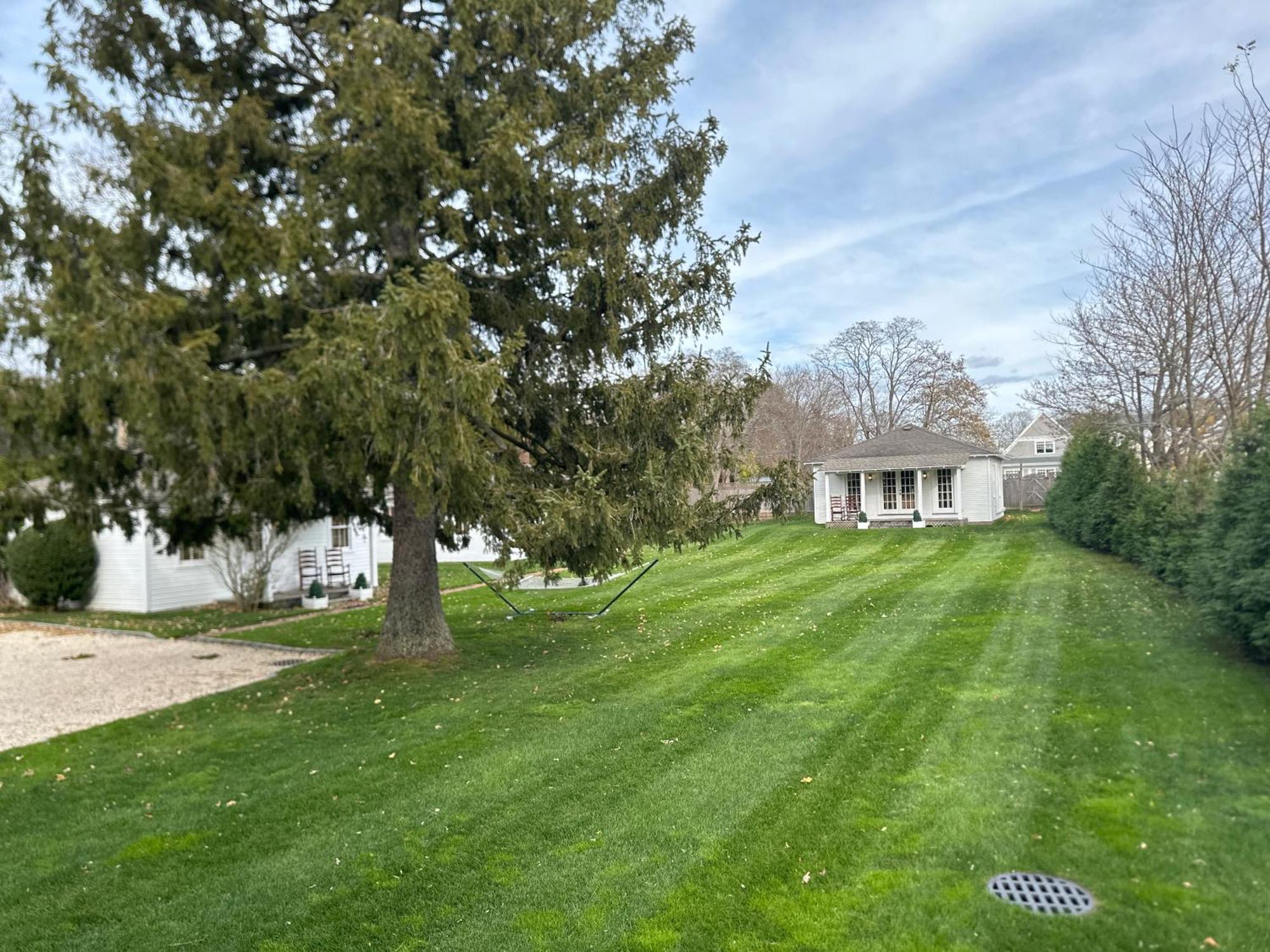 The 1708 House Bed & Breakfast Southampton Exterior photo